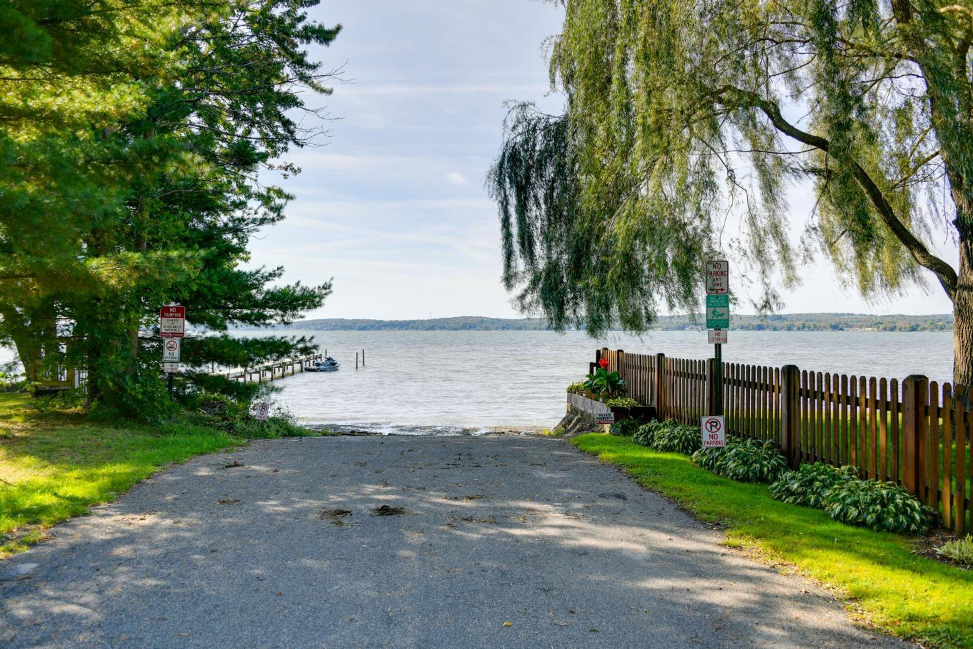 Cozy Chautauqua Lake Cottage With Shared Patio Mayville Exterior photo